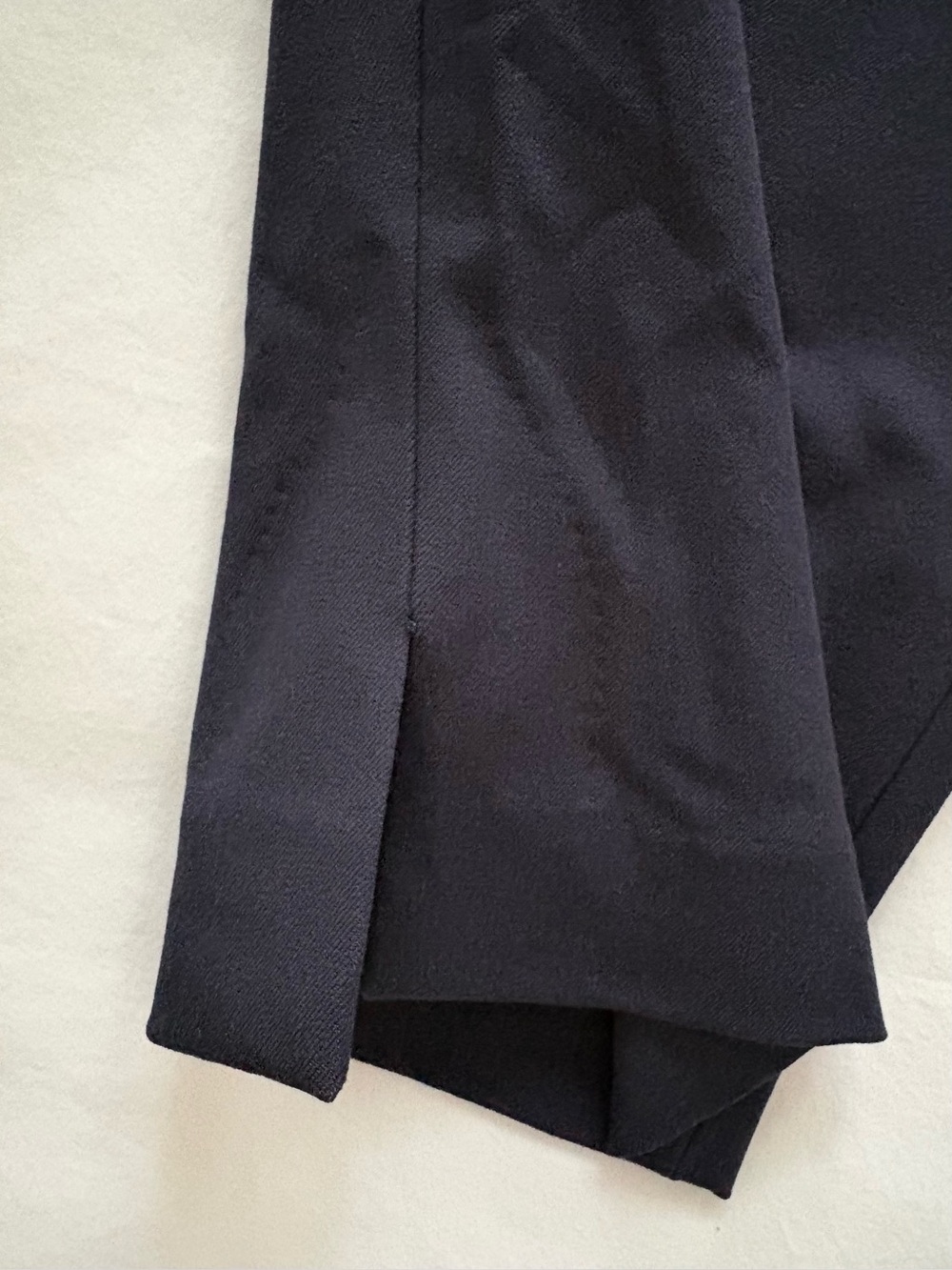 NWT Aritzia Babaton Skyline Capri Navy - Picture 11 of 12